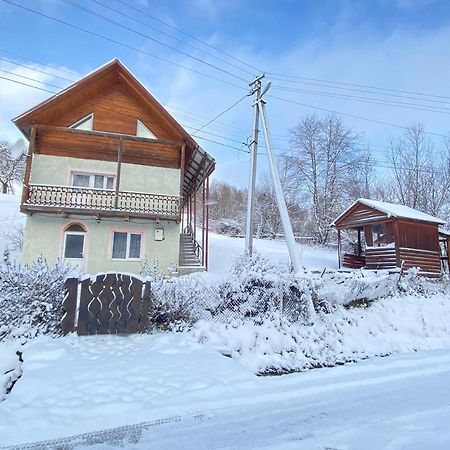 Карпатський Будинок Apartment Izki Exterior photo