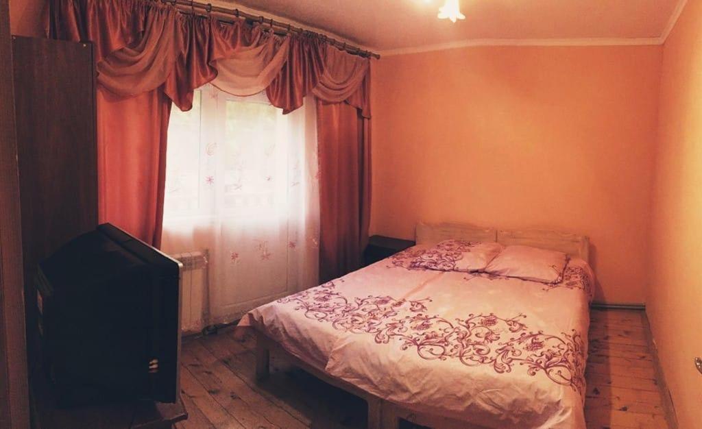 Карпатський Будинок Apartment Izki Exterior photo